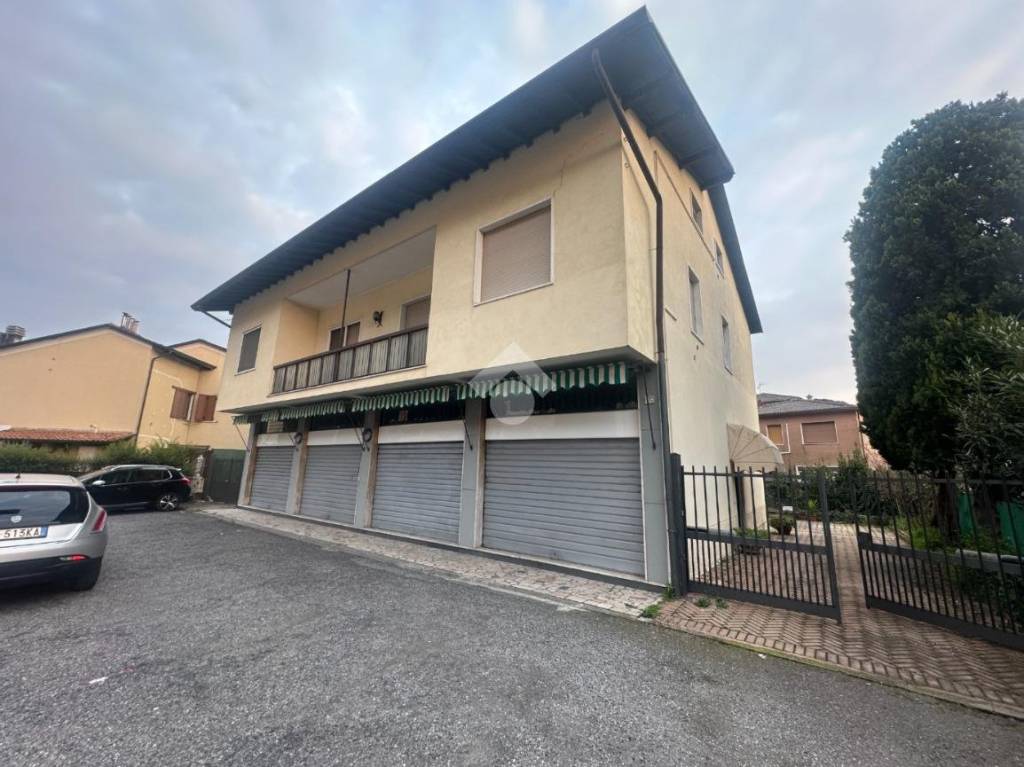 casa indipendente in vendita a Brescia in zona Caionvico