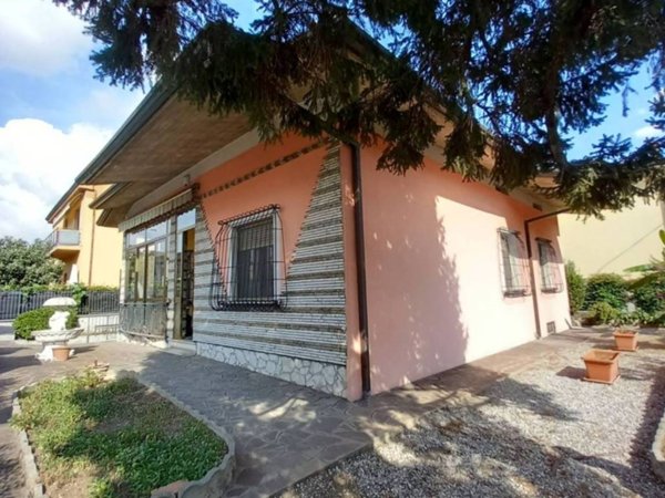 casa indipendente in vendita a Brescia in zona Volta
