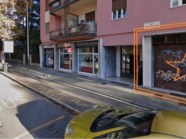 negozio in vendita a Brescia in zona Crocifissa di Rosa