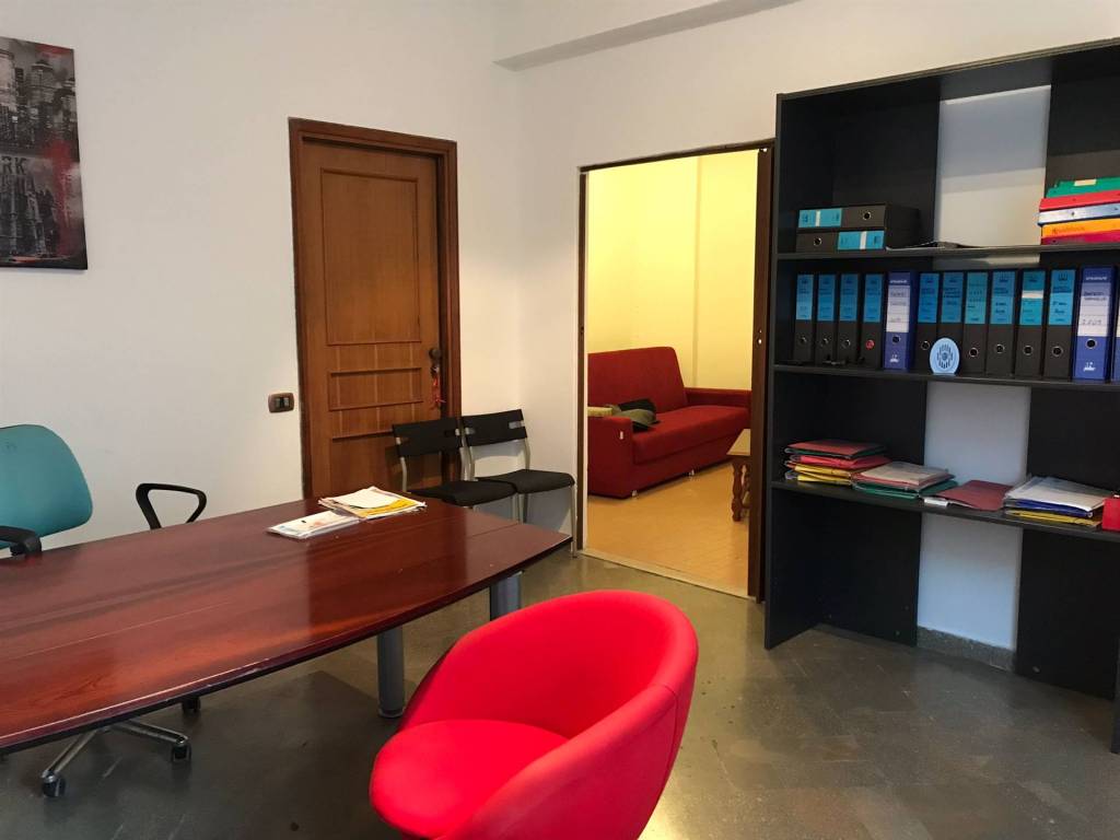 ufficio in vendita a Brescia in zona Villaggio Prealpino