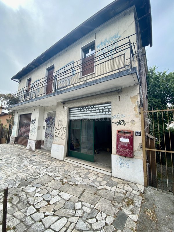 casa indipendente in vendita a Brescia in zona Chiusure