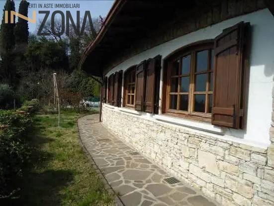 casa indipendente in vendita a Brescia