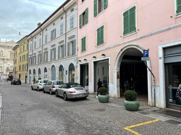 negozio in vendita a Brescia in zona Centro Storico