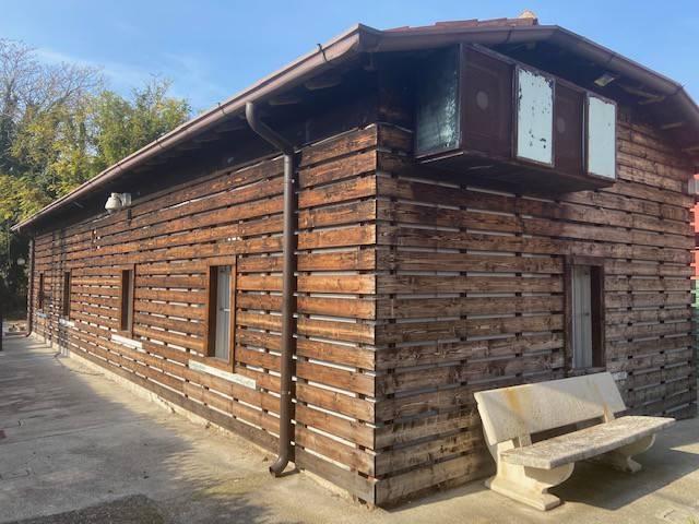 casa indipendente in vendita a Brescia in zona Fiumicello