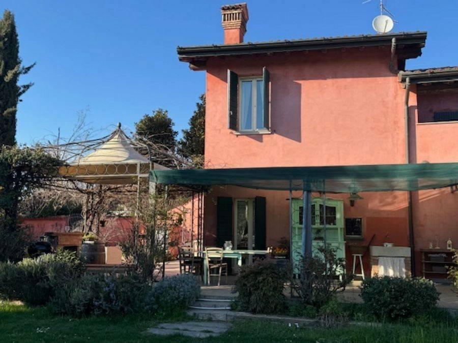 casa indipendente in vendita a Brescia in zona Folzano