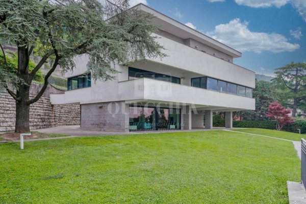 casa indipendente in vendita a Brescia in zona Porta Venezia