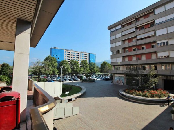 ufficio in vendita a Brescia in zona Volta