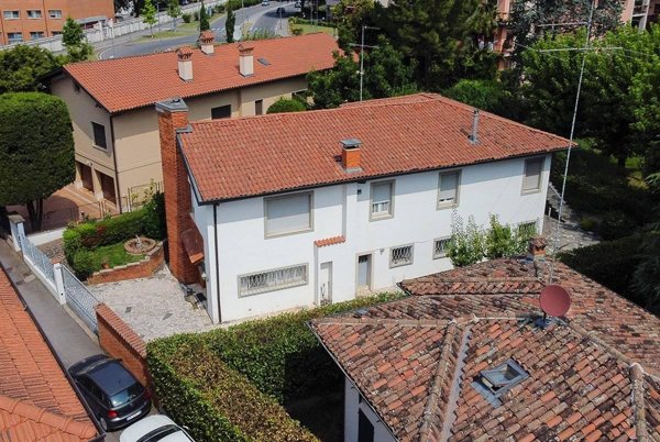 casa indipendente in vendita a Brescia in zona Mompiano