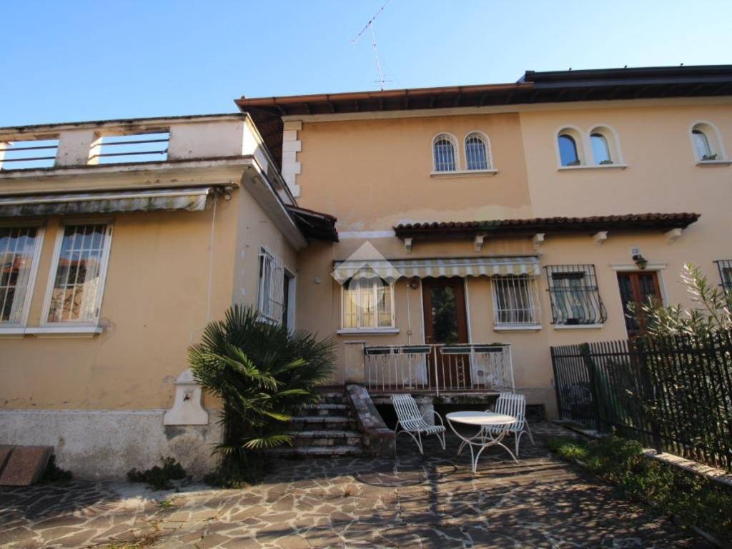 appartamento in vendita a Brescia in zona Borgo Trento