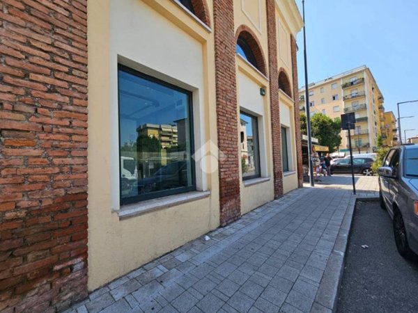 ufficio in vendita a Brescia in zona Volta