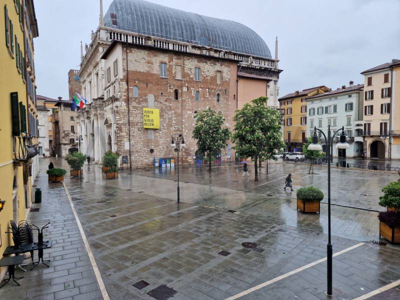 negozio in vendita a Brescia in zona Centro Storico