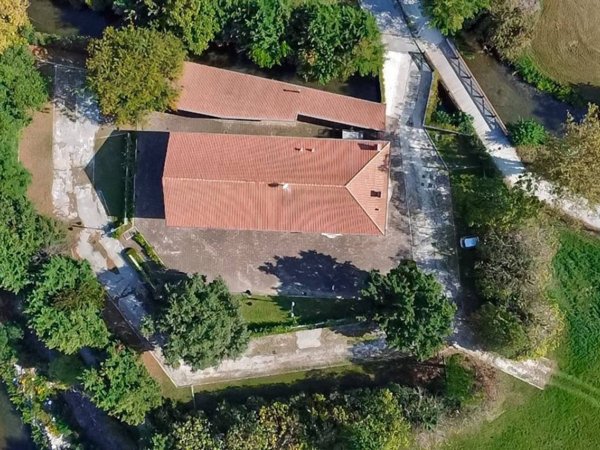 negozio in vendita a Brescia in zona Borgo Trento