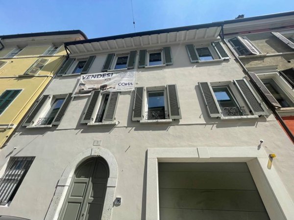 casa indipendente in vendita a Brescia in zona Centro Storico