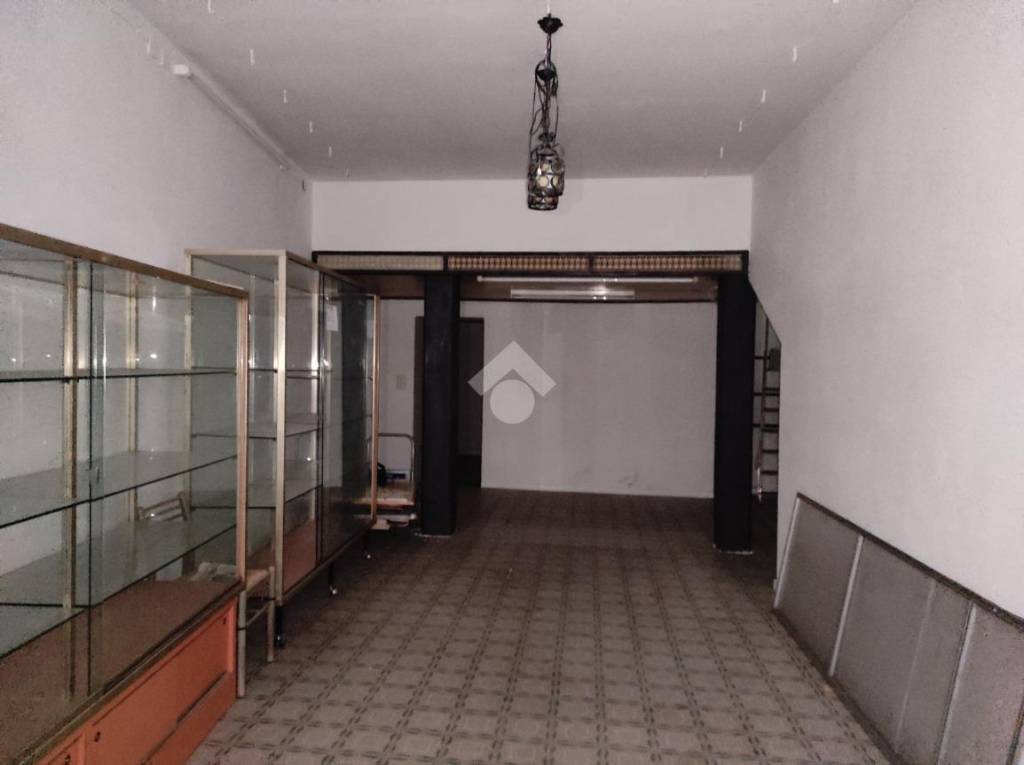negozio in vendita a Brescia in zona Centro Storico