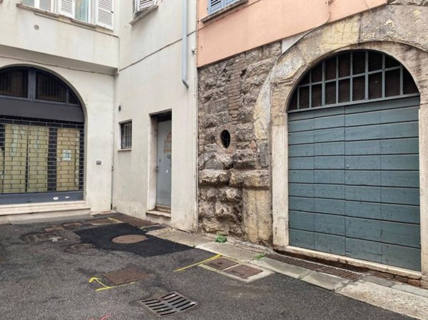 negozio in vendita a Brescia in zona Centro Storico