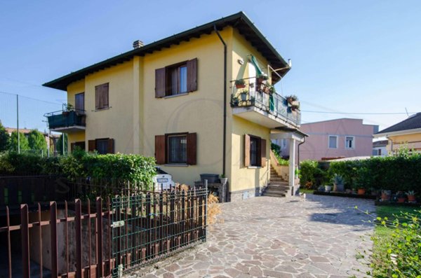 casa indipendente in vendita a Brescia in zona Chiusure