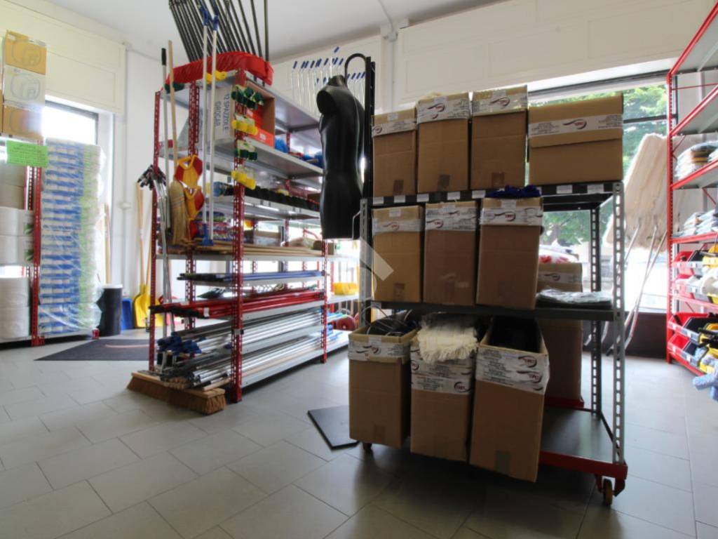 negozio in vendita a Brescia in zona Chiusure