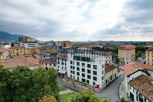 ufficio in vendita a Brescia in zona Centro Storico
