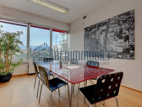 ufficio in vendita a Brescia in zona Volta