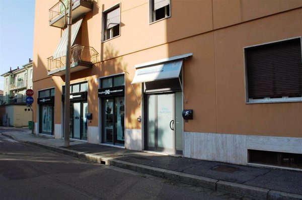 negozio in vendita a Brescia in zona Volta