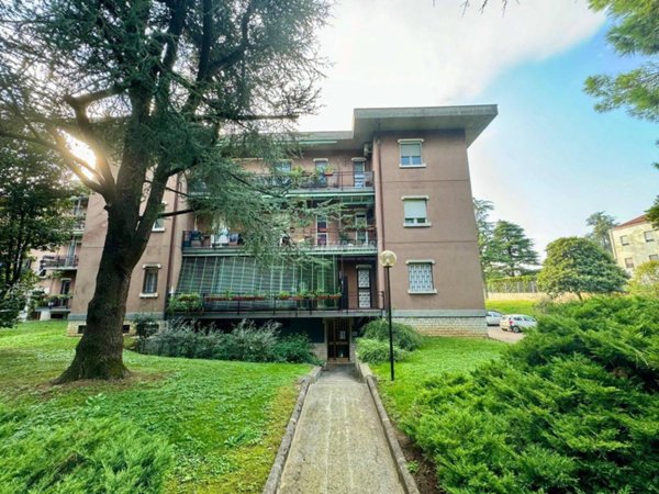appartamento in vendita a Brescia in zona Quartiere Primo Maggio