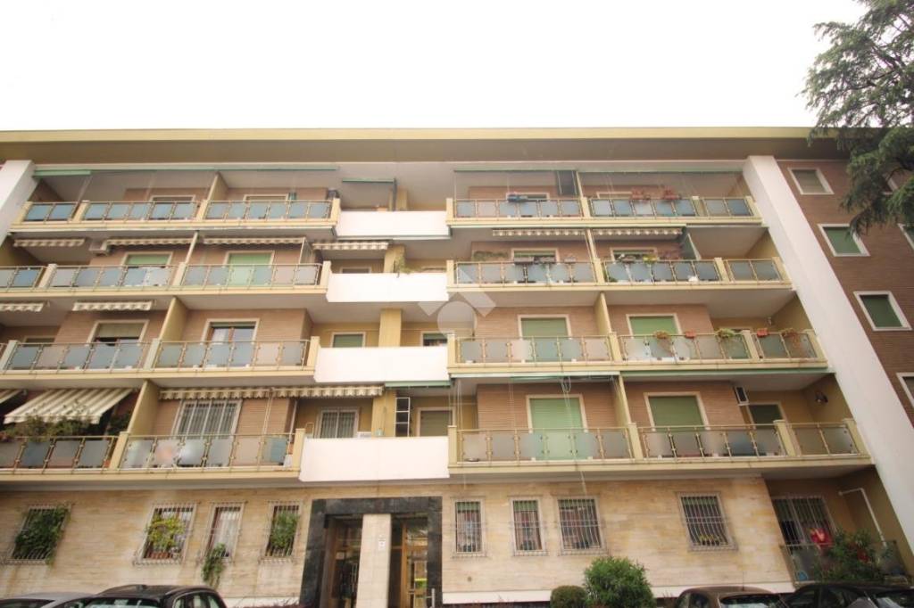 appartamento in vendita a Brescia in zona Villaggio Prealpino