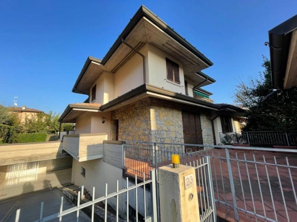 casa indipendente in vendita a Brescia in zona Caionvico