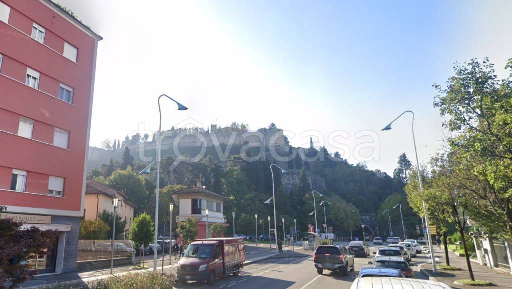 appartamento in vendita a Brescia in zona Crocifissa di Rosa