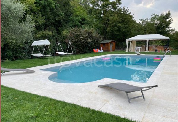 casa indipendente in vendita a Brescia in zona Crocifissa di Rosa