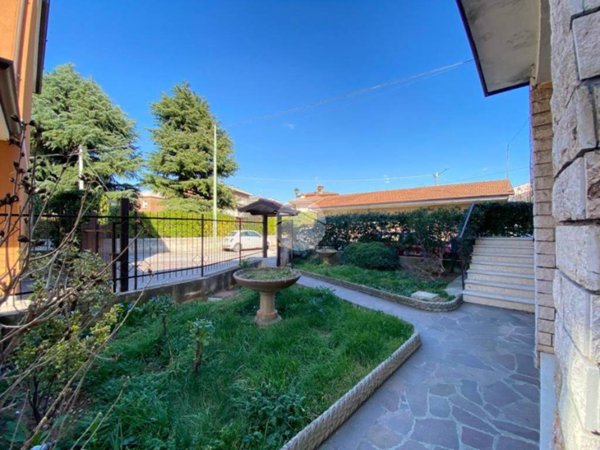 casa indipendente in vendita a Brescia in zona Sant'Eufemia