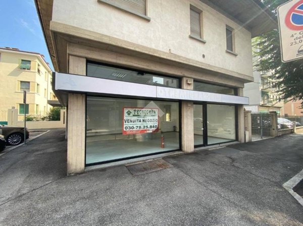 negozio in vendita a Brescia in zona Borgo Trento