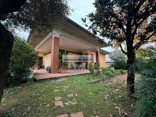 casa indipendente in vendita a Brescia in zona Volta