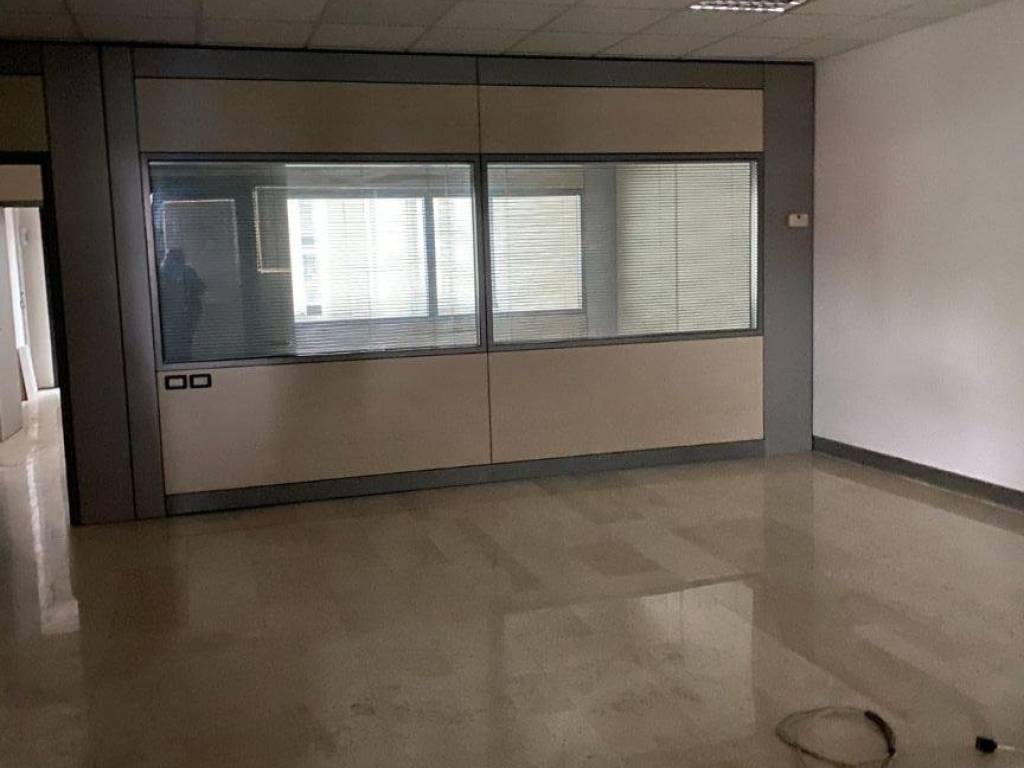 negozio in vendita a Brescia in zona Volta