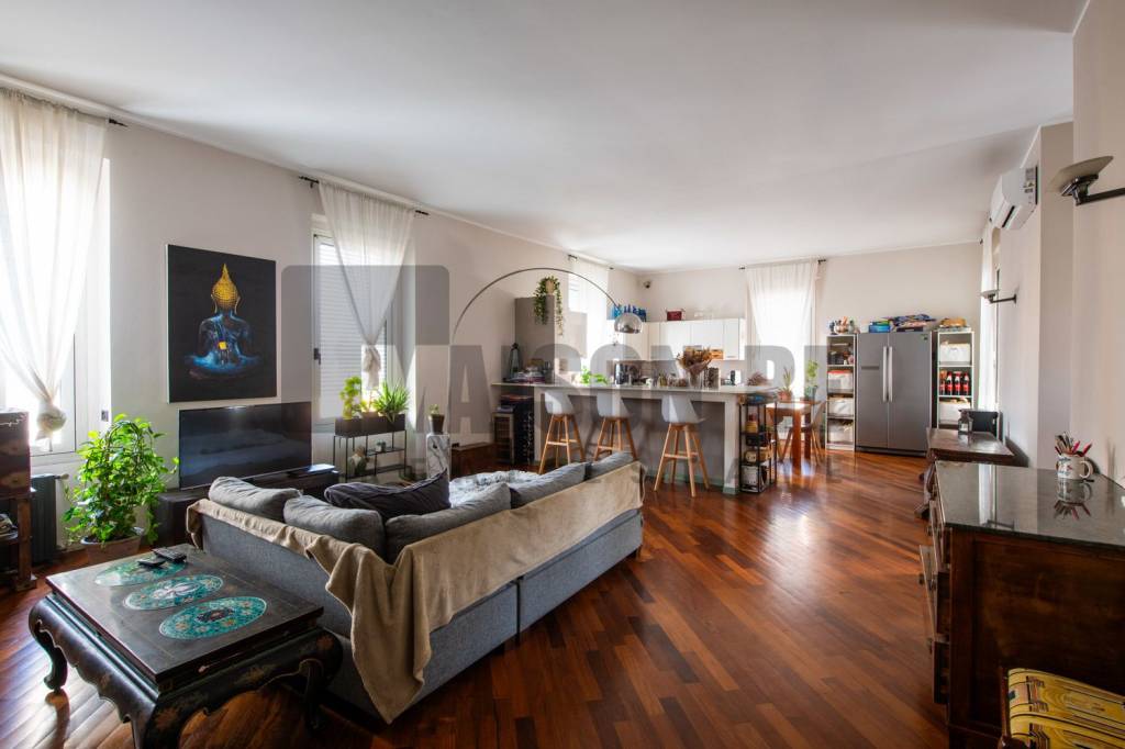casa indipendente in vendita a Brescia in zona Centro Storico