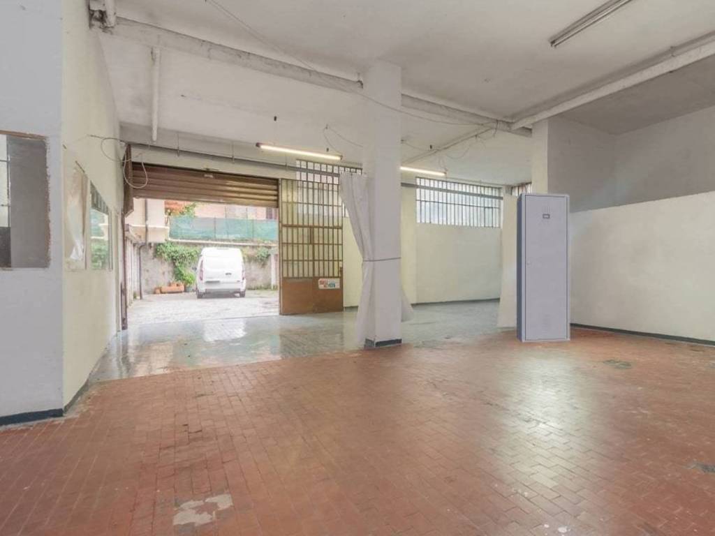 locale di sgombero in vendita a Brescia in zona Porta Cremona