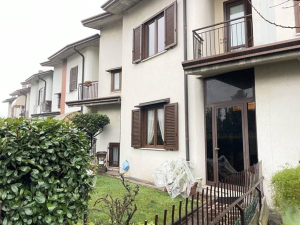 casa indipendente in vendita a Brescia in zona Lamarmora