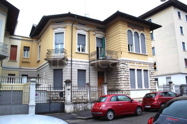 casa indipendente in vendita a Brescia in zona Borgo Trento