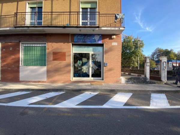 negozio in vendita a Brescia in zona Mompiano