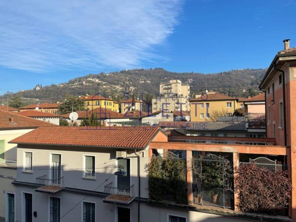 appartamento in vendita a Brescia in zona Porta Venezia
