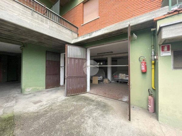 locale commerciale in vendita a Brescia in zona Chiesa Nuova