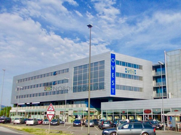 ufficio in vendita a Brescia in zona Volta