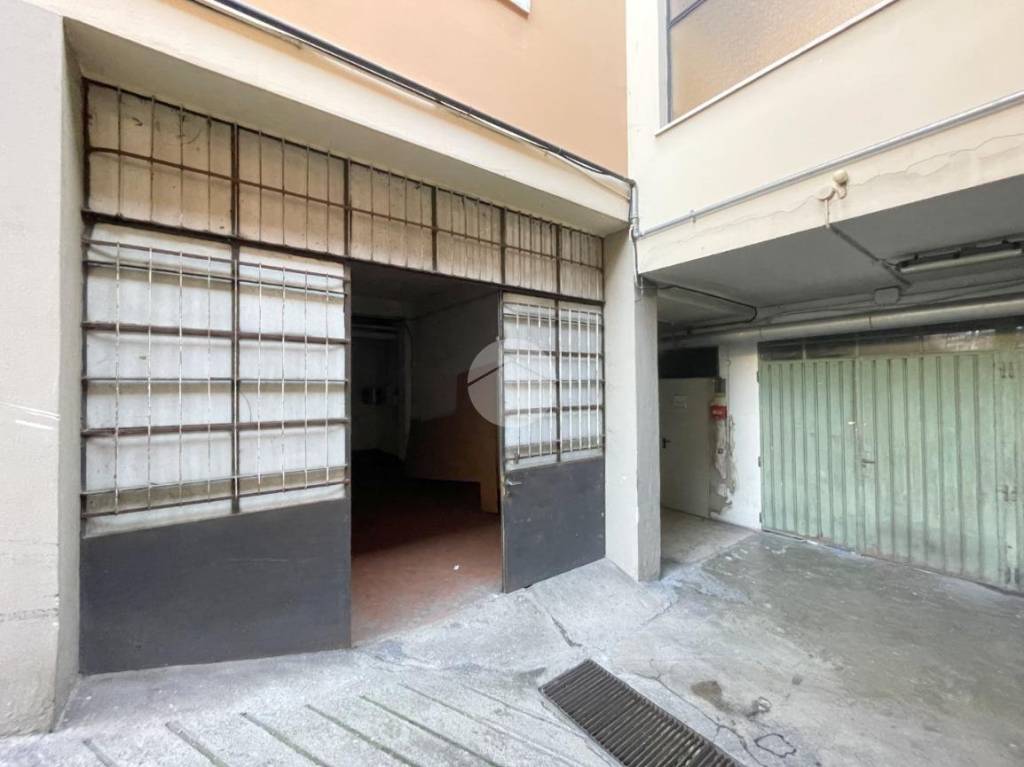 locale commerciale in vendita a Brescia in zona Chiesa Nuova