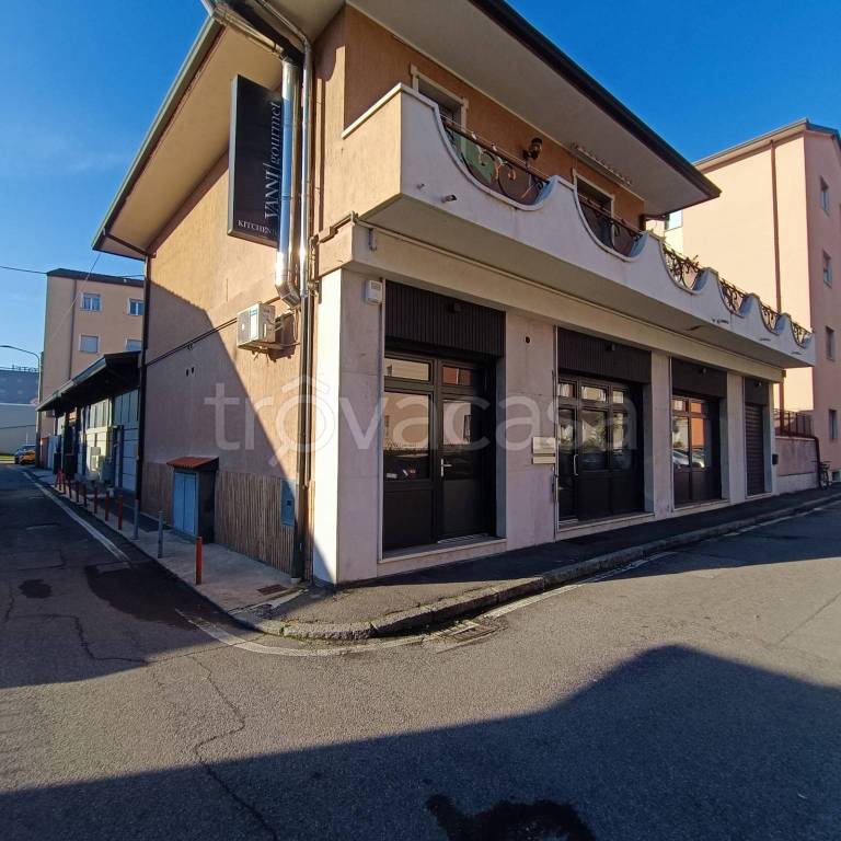 negozio in vendita a Brescia