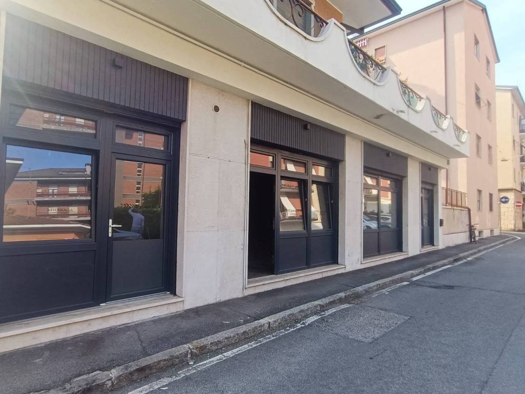intera palazzina in vendita a Brescia in zona Volta