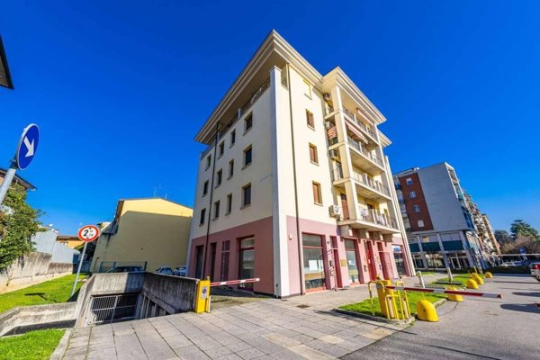 appartamento in vendita a Brescia in zona Lamarmora
