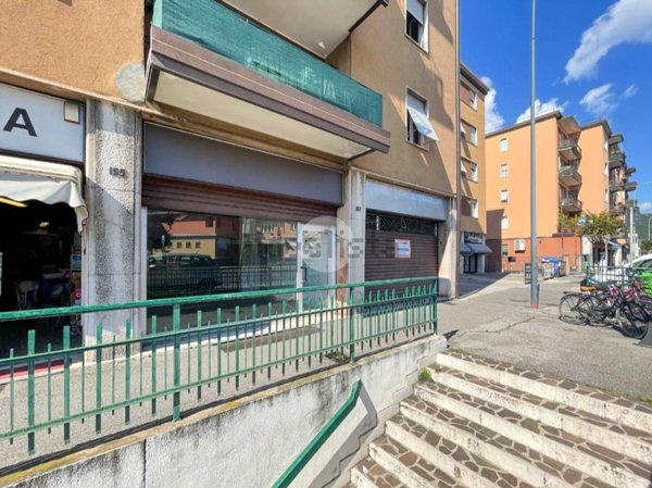 locale commerciale in vendita a Brescia in zona Porta Venezia