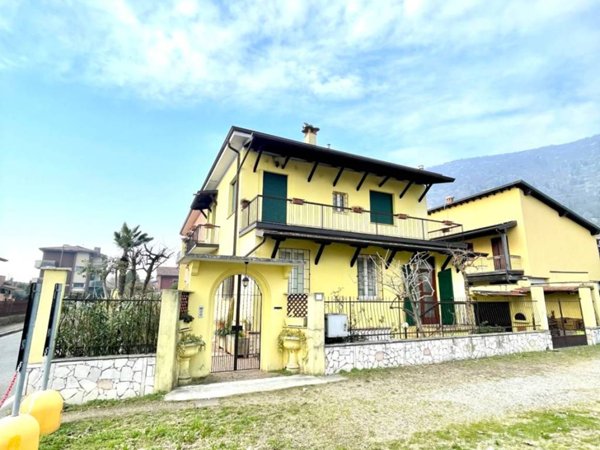 casa indipendente in vendita a Brescia in zona Caionvico