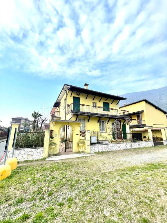 casa indipendente in vendita a Brescia in zona Caionvico
