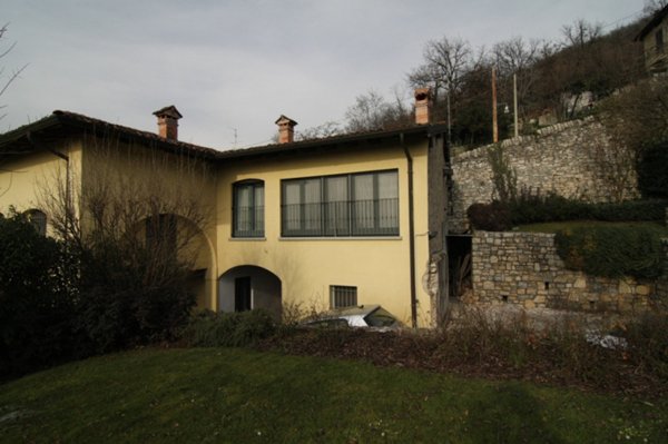 casa indipendente in vendita a Brescia in zona Mompiano