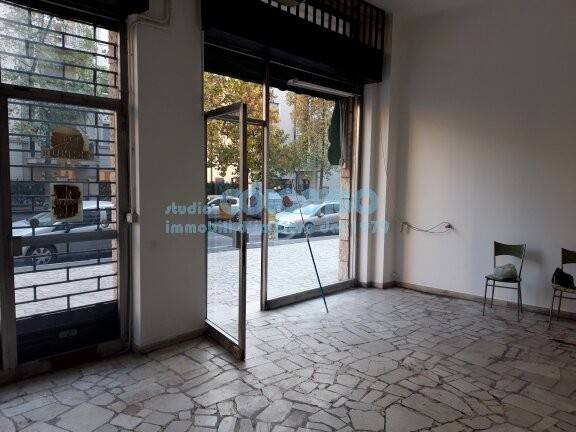 negozio in vendita a Brescia in zona Borgo Trento
